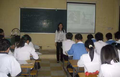 Đối tượng nào được ký hợp đồng làm việc không xác định thời hạn?