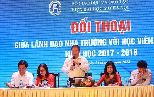 TS Trương Tiến Tùng phát hiểu tại buổi đối thoại