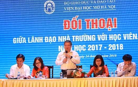 TS Trương Tiến Tùng phát hiểu tại buổi đối thoại