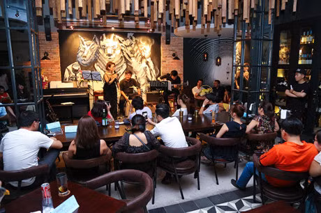 Hai Yen Idol thang hoa voi nhung 