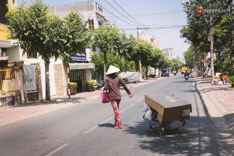 Những khoảnh khắc ông bà thay cha mẹ khiến ai cũng xúc động - Ảnh 11 Nhung khoanh khac ong ba thay cha me khien ai cung xuc dong - Anh 11