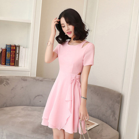 Chỉ với 200 nghìn đồng sắm ngay những mẫu váy xòe màu hồng dễ thương hot nhất hè 2017 - Ảnh 3 Chi voi 200 nghin dong sam ngay nhung mau vay xoe mau hong de thuong hot nhat he 2017 - Anh 3