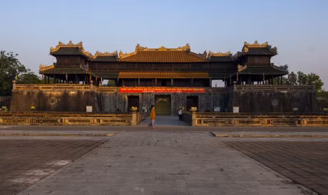 Chum anh: Khoanh khac som mai o co do Hue - Anh 9