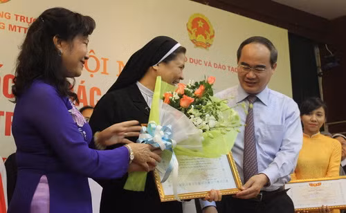 Các tôn giáo chung tay phát triển giáo dục mầm non