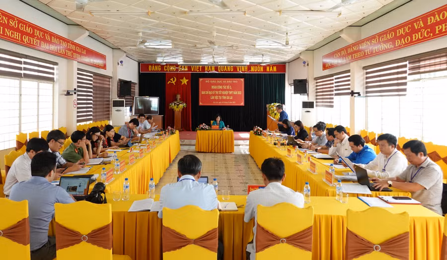 Quang cảnh buổi làm việc của Ban Chỉ đạo cấp quốc gia Kỳ thi tốt nghiệp THPT năm 2023 tại tỉnh Gia Lai.