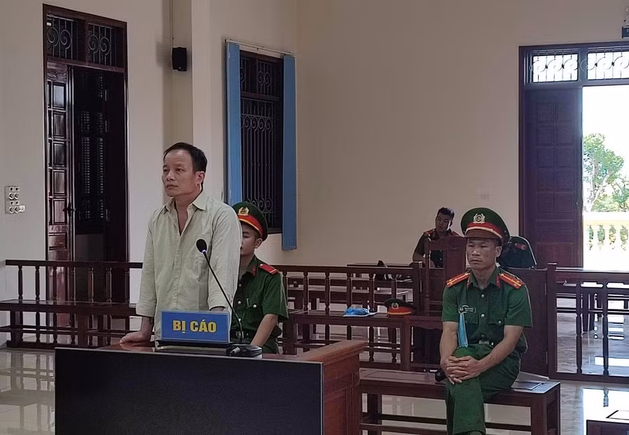 Bị cáo Hoàng Anh Kim tại phiên tòa xét xử. 