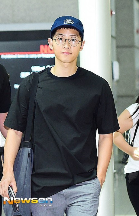 Gu thời trang sân bay ấn tượng nhất của mỹ nam Hàn - Ảnh 7 Gu thoi trang san bay an tuong nhat cua my nam Han - Anh 7