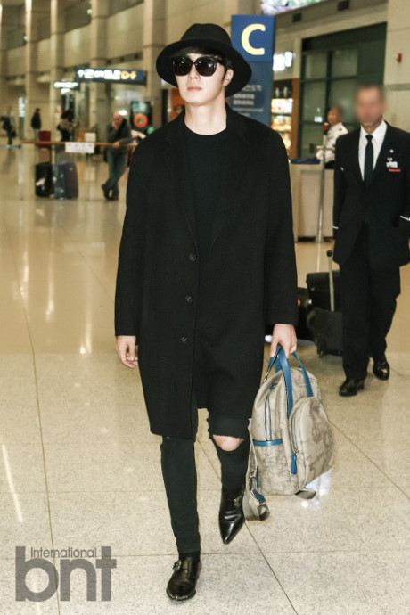 Gu thời trang sân bay ấn tượng nhất của mỹ nam Hàn - Ảnh 19 Gu thoi trang san bay an tuong nhat cua my nam Han - Anh 19