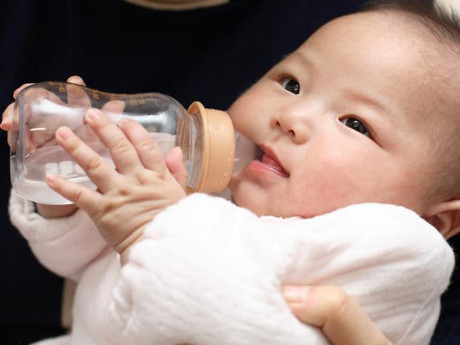 7 cách trị táo bón cho trẻ 7 cach tri tao bon cho tre