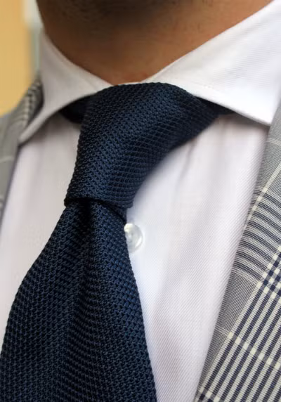 6 mon trang phuc dan ong nao cung nen co - Anh 4