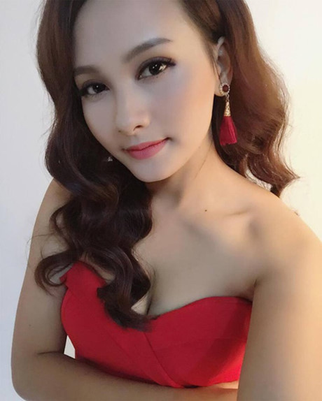 Nhan sắc nóng bỏng đời thường của diễn viên Nhan sac nong bong doi thuong cua dien vien