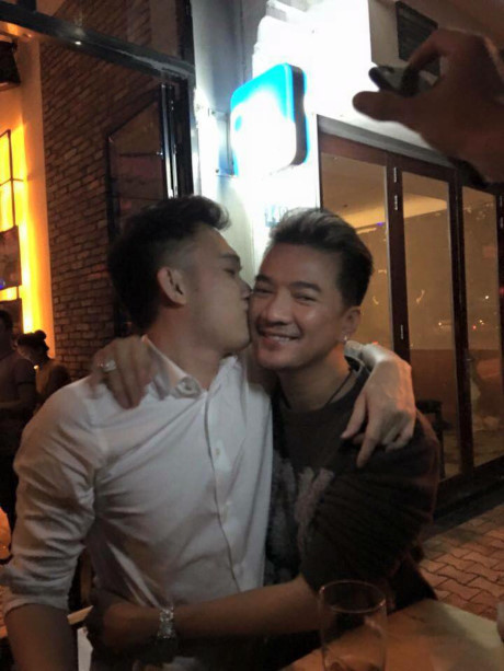 Đàm Vĩnh Hưng thổ lộ về mối quan hệ Dam Vinh Hung tho lo ve moi quan he