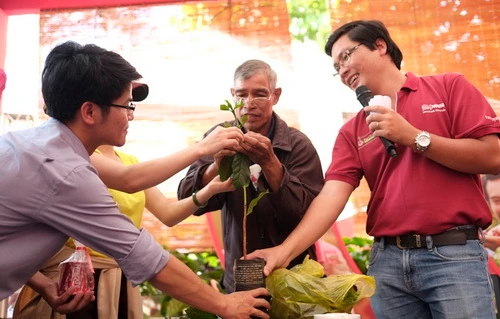 Nông dân tranh tài tại cuộc thi