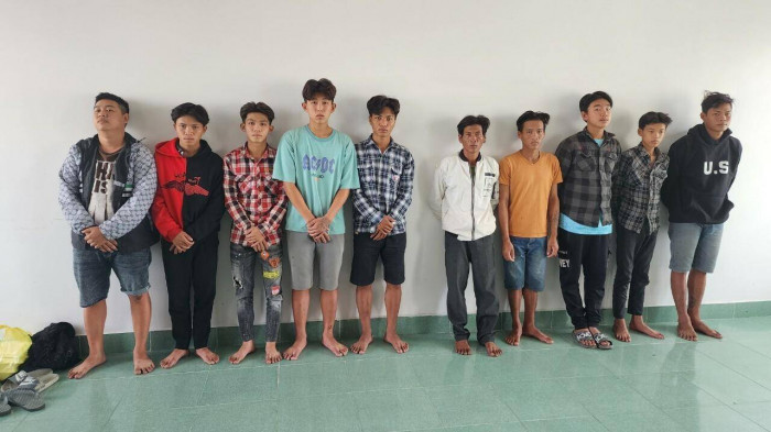 Một số đối tượng có liên quan đến vụ án bị tạm giữ. Một số đối tượng có liên quan đến vụ án bị tạm giữ.