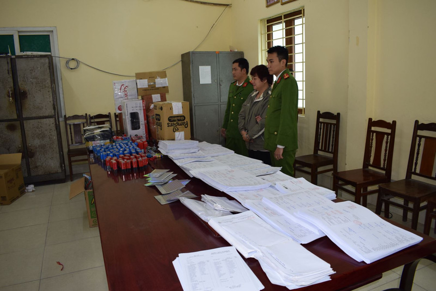 Số lượng tang vật khổng lồ bị cơ quan công an thu giữ.