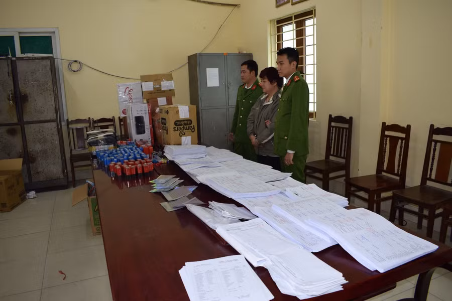 Số lượng tang vật khổng lồ bị cơ quan công an thu giữ.