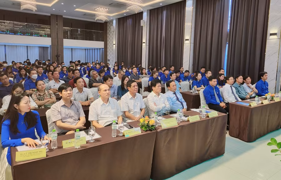 Đại biểu tham dự lễ tổng kết và trao giải cuộc thi.