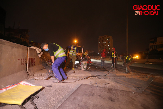 Để thay thế sửa chữa khe co giãn trên đường Vành đai 3 đoạn cầu Mai Dịch – cầu Dậu, mất thời gian khoảng 2 tháng.