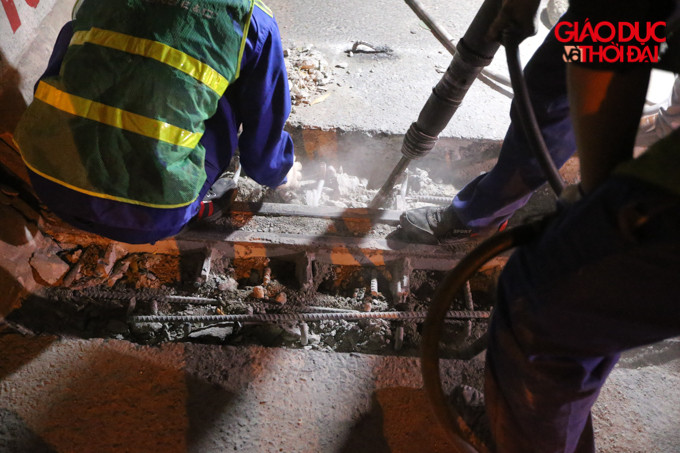 Đường trên cao Vành đai 3 đoạn cầu Mai Dịch – cầu Dậu có tổng số 53 khe co giãn cần thay thế.