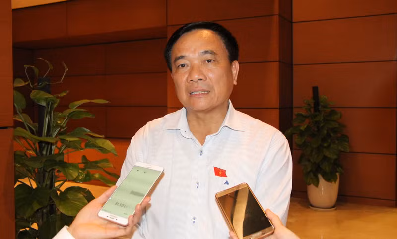 Đại biểu Mai Sỹ Diến