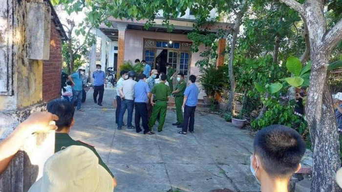 Hiện trường vụ án mạng nghiêm trọng. Ảnh: Đại Thắng.