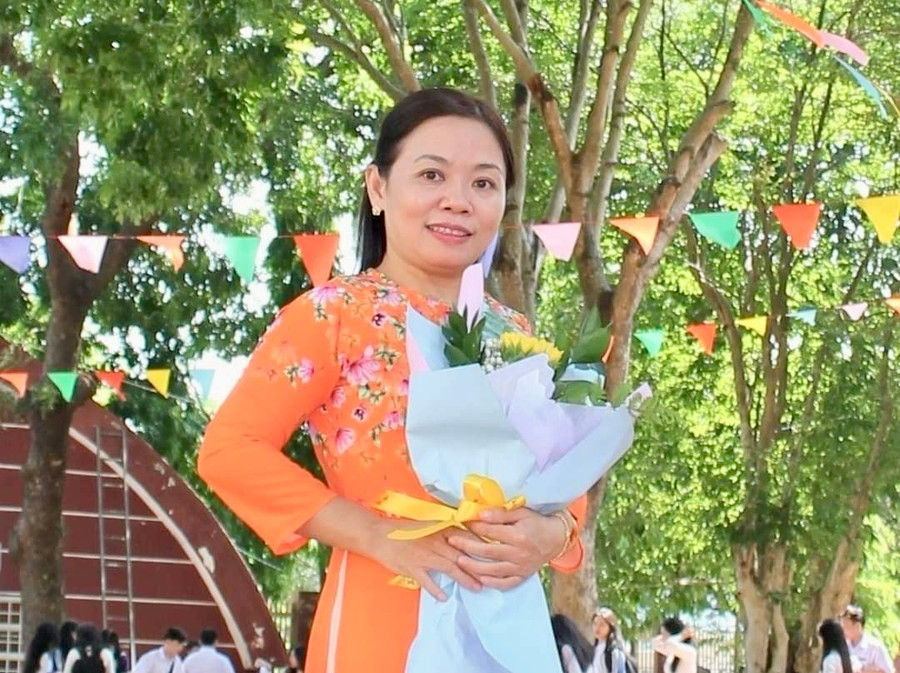Cô Võ Thị Ngọc Ánh, Tổ trưởng Toán, Trường THPT chuyên Nguyễn Tất Thành (Kon Tum).
