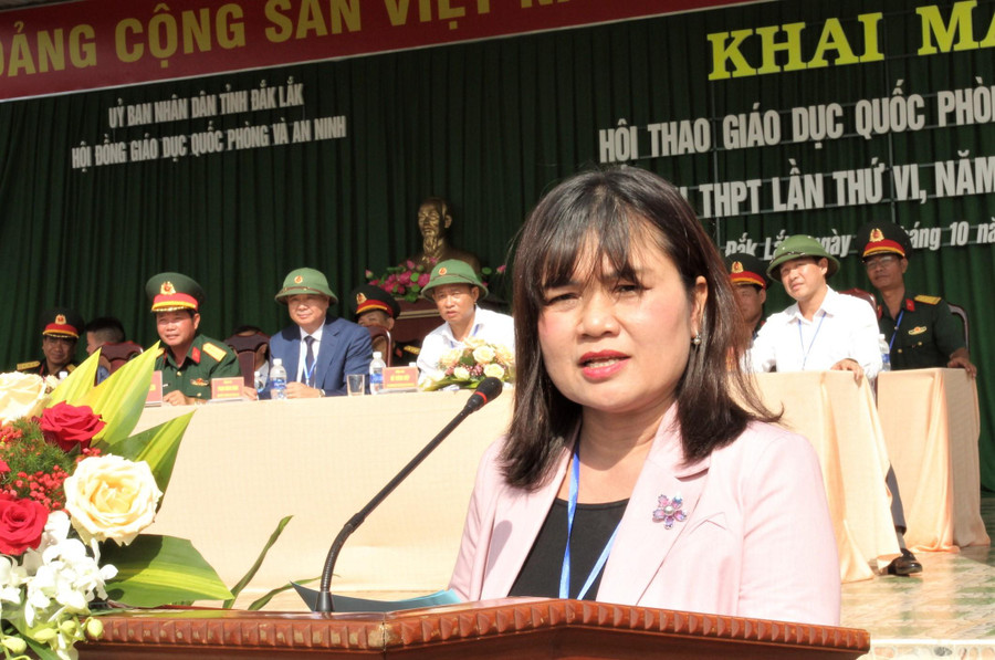 Phó Chủ tịch UBND tỉnh H' Yim Kđoh phát biểu khai mạc Hội thao.