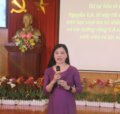 Cô Ninh chia sẻ: Cần tôn trọng sự khác biệt của học trò.