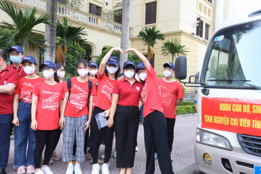 Toàn bộ sinh viên đã được trang bị đầy đủ kiến thức về xét nghiệm và đã được tiêm vaccine.