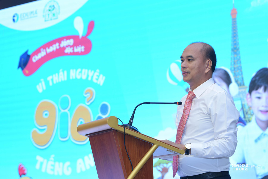 Ông Nguyễn Đức Quân, đại diện EDUPIA phát biểu tại buổi lễ. Ông Nguyễn Đức Quân, đại diện EDUPIA phát biểu tại buổi lễ.