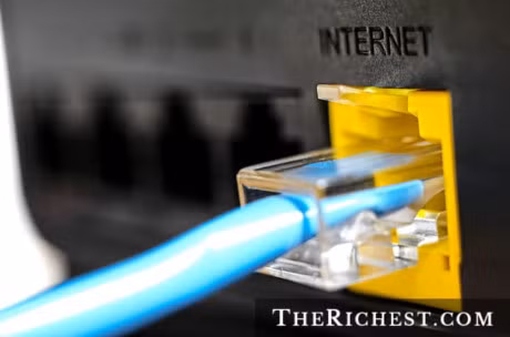 Tiet lo hiem co kho tin ve cuoc song cua tu nhan - Anh 5