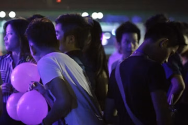 Rối loạn thần kinh vì "cười"