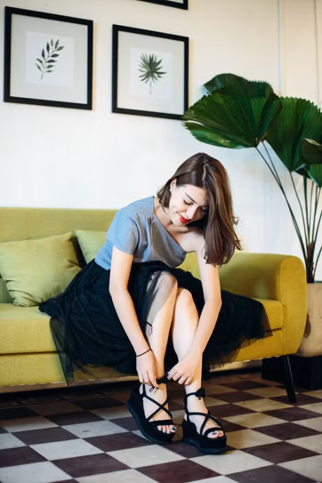 Bi quyet “4 khong, 3 co” khi cham soc toc gau - Anh 1