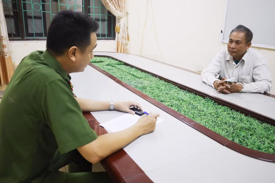 Cơ quan công an làm việc với Nguyễn Hữu Chiếu.