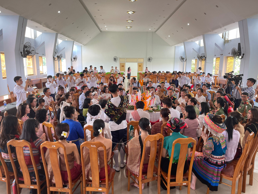 Quang cảnh Tết cổ truyền của Lào và Campuchia được tổ chức tại Phân hiệu Đại học Đà Nẵng tại Kon Tum.