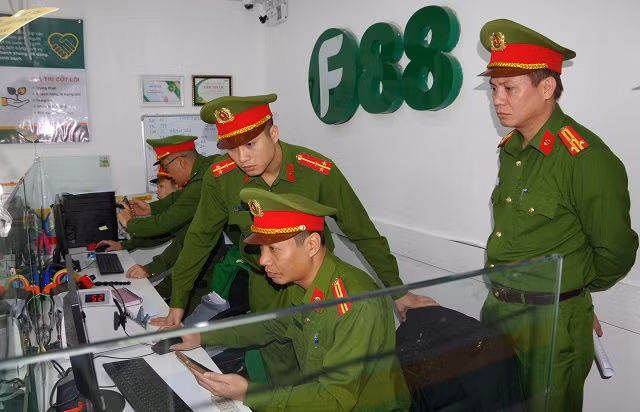 Công an tỉnh Hà Nam đã đồng loạt kiểm tra 6 địa điểm kinh doanh của Công ty Cổ phần kinh doanh F88.