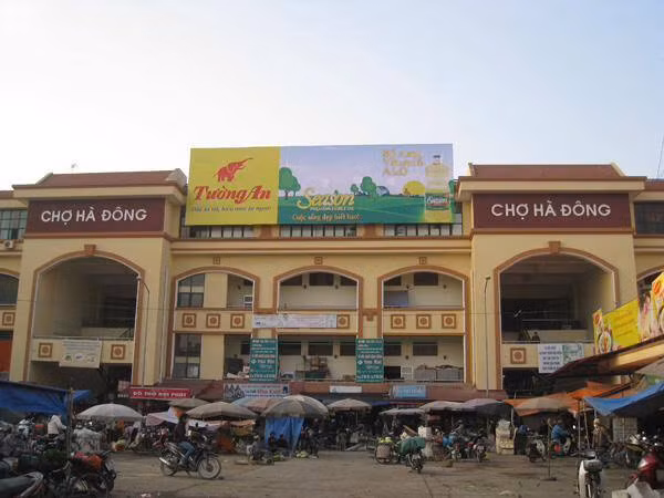 Chợ Hà Đông tạm thời đóng cửa trong 3 ngày để phục vụ công tác phòng chống dịch.