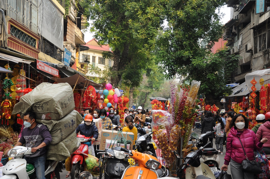 Khu phố Hàng Mã - Hàng Lược trong những ngày cuối cùng của năm Tân Sửu.