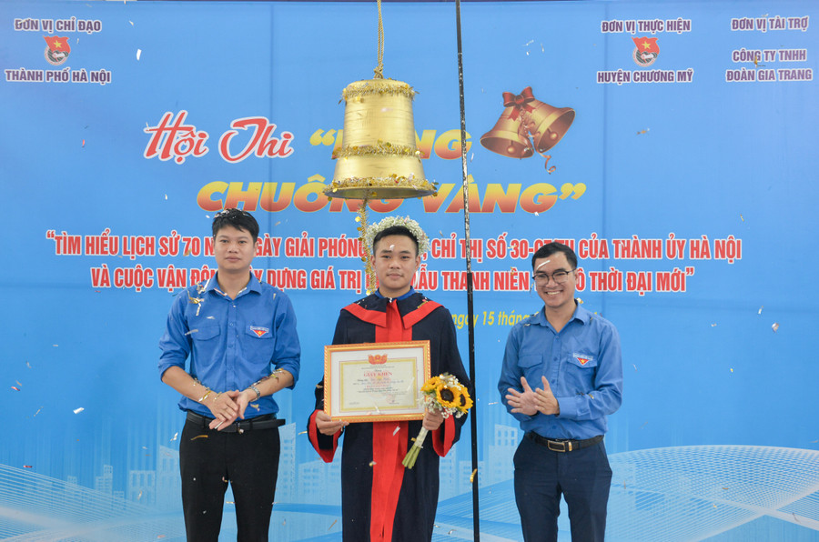 Giải Nhất đã thuộc về bạn Trần Ngọc Thạch, Đoàn xã Hoàng Văn Thụ, huyện Chương Mỹ (sinh viên Khoa Lịch sử, trường Đại học Sư phạm Hà Nội).