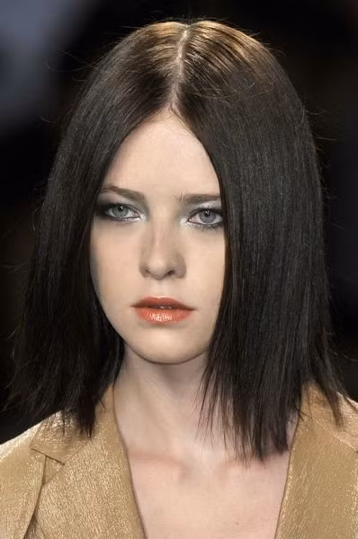 Những mẫu tóc ấn tượng nhất cho mùa Đông 2011 ảnh 4