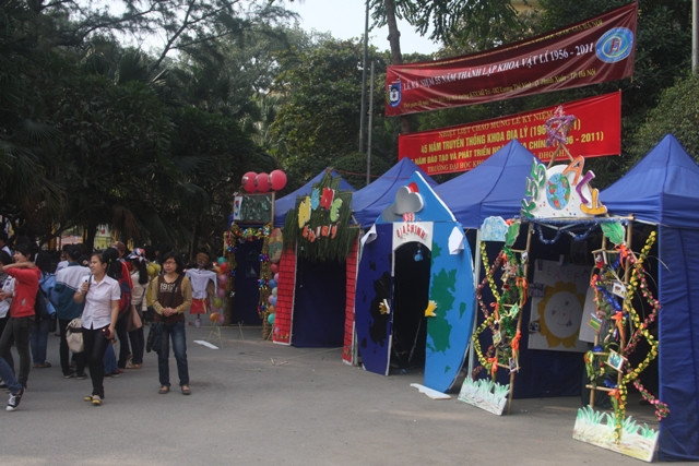 Hội trại chào mừng Kỷ niệm thành lập khoa