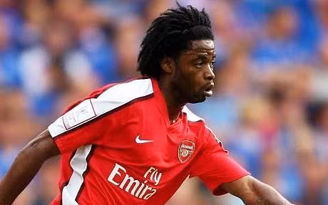 Alexandre Song góp công lớn trong chiến thắng của Arsenal