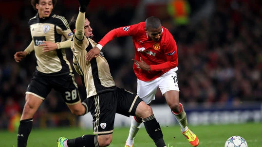 &quot;Quỷ đỏ&quot; bị Benfica cầm chân ngay tại Old Trafford