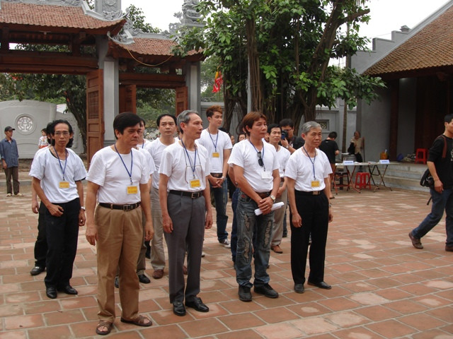 Những người thợ từ khắp nơi đổ về dự hội thi cắt tóc tại Đình Kim Liên