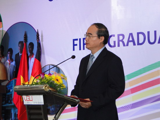 Phó Thủ tướng Nguyễn Thiện Nhân phát biểu tại lễ khai giảng