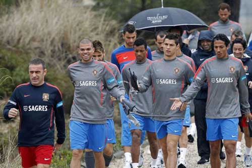 Dàn sao Bồ Đào Nha đã sẵn sàng cho cuộc chiến với Bosnia