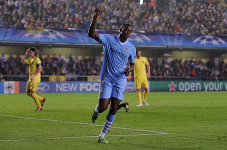 Yaya Toure đã có trận đấu trói sáng