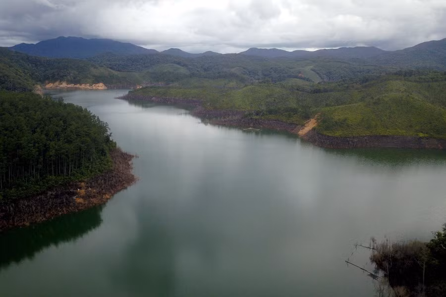 Lòng hồ thuỷ điện Thượng Kon Tum.