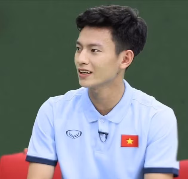 Phan Tuấn Tài còn rất được lòng dân mạng với vẻ đẹp trai, gương mặt thư sinh