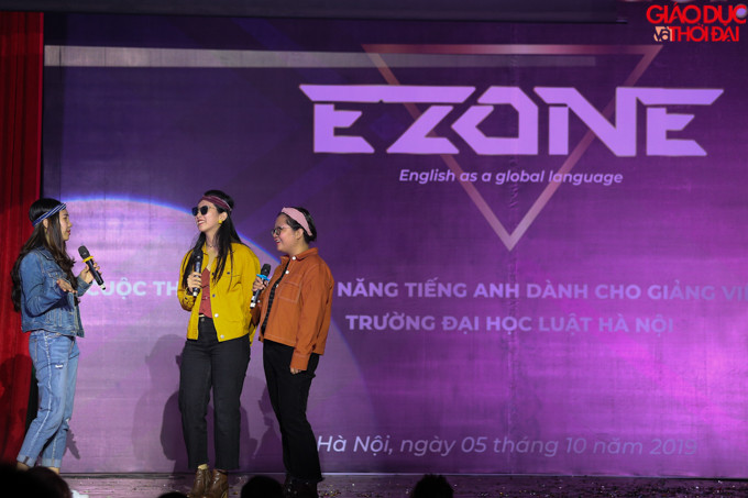 Phần trình diễn được chuẩn bị rất kỹ từ trang phục.